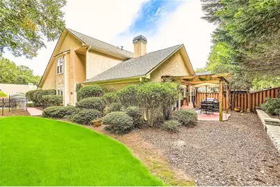 2376 Oakwood Way SE, Smyrna, GA 30080 - Photo 1