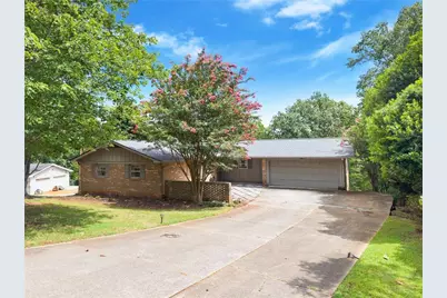 617 Mountain View Circle, Gainesville, GA 30501 - Photo 1