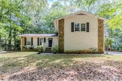 1075 Forest Heights Road, Stone Mountain, GA 30083 - Photo 1