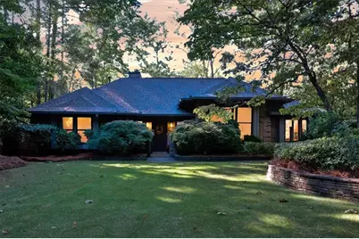 402 Somerset Close SE, Marietta, GA 30067 - Photo 1