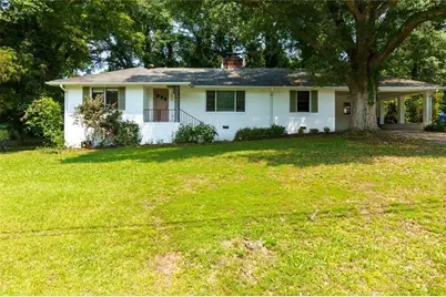 256 4th Avenue, Winder, GA 30680 - Photo 1