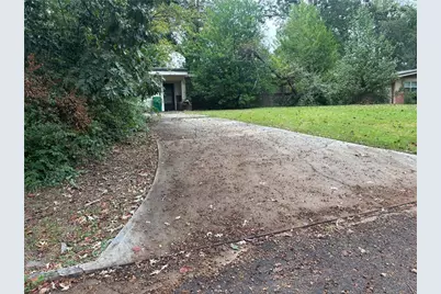 1092 Lynmoor Drive NE, Brookhaven, GA 30319 - Photo 1