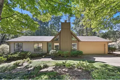 943 Parkhill Place, Gainesville, GA 30501 - Photo 1