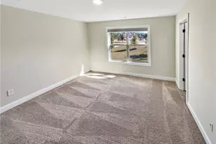 165 Durham Ests Dr, Sharpsburg, GA 30277 - Photo 5