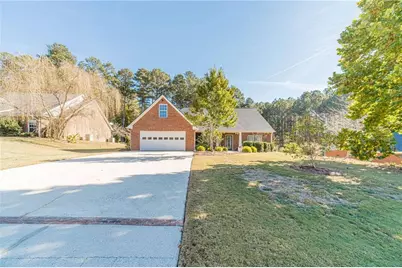 654 Huntington Trace, Winder, GA 30680 - Photo 1