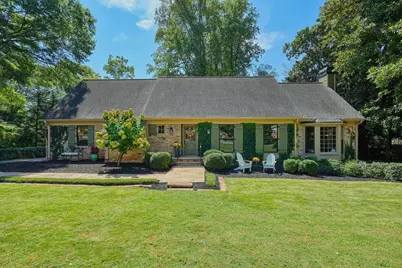 662 Bouldercrest Drive SW, Marietta, GA 30064 - Photo 1