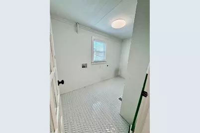 635 Valley Brook Road, Scottdale, GA 30079 - Photo 15