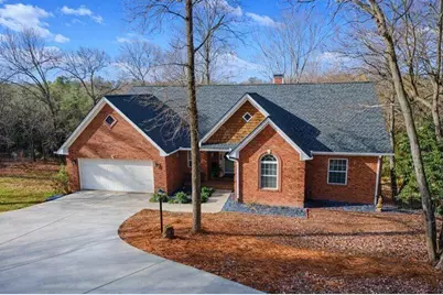170 Sequoyah Drive, Cornelia, GA 30531 - Photo 1