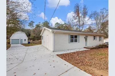 930 Woodbridge Drive NE, Conyers, GA 30012 - Photo 1
