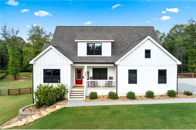 240 Oakwood Drive, Commerce, GA 30529 - Photo 1