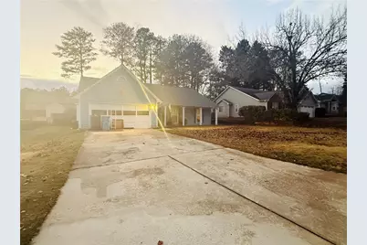 2371 Bankston Circle, Snellville, GA 30078 - Photo 1