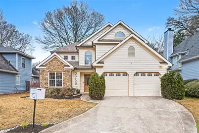2768 Royal Bluff, Decatur, GA 30030 - Photo 1