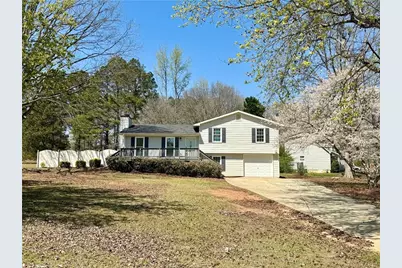 55 Clingstone Circle, Newnan, GA 30265 - Photo 1