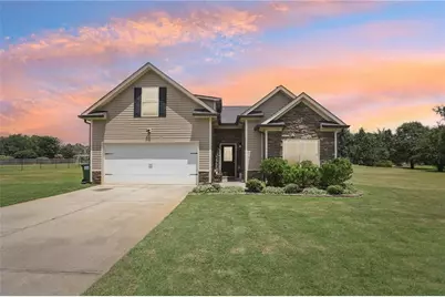 113 Richmond Drive, Carrollton, GA 30117 - Photo 1