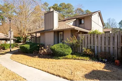 380 Manning Villas Drive SW, Marietta, GA 30064 - Photo 1