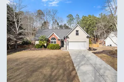 1360 Platinum Drive, Hoschton, GA 30548 - Photo 1
