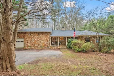 260 E Memorial Drive E, Dallas, GA 30132 - Photo 1