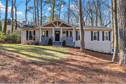 208 Shadowlawn Road SE, Marietta, GA 30067 - Photo 1
