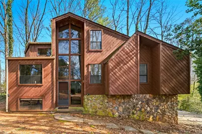 2527 Kingsley Drive NE, Marietta, GA 30062 - Photo 1