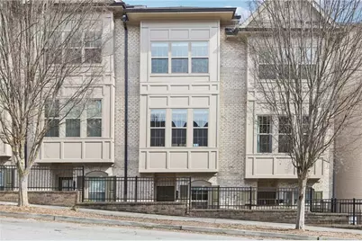 565 Broadview Place NE, Atlanta, GA 30324 - Photo 1