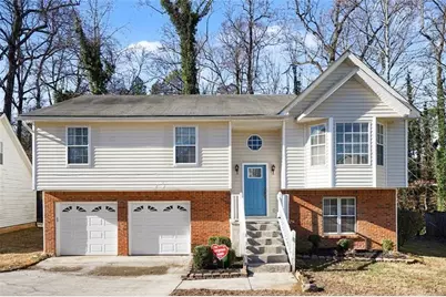 958 Redan Crescent Drive, Stone Mountain, GA 30088 - Photo 1