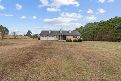 40 L Z Jackson Road, Bowdon, GA 30108 - Photo 1