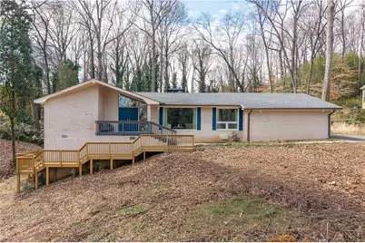 642 Kenilworth Circle, Stone Mountain, GA 30083 - Photo 1