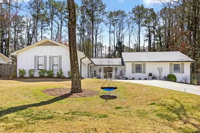 5484 Woodberry Circle, Marietta, GA 30068 - Photo 1