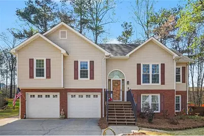 1052 SW Queensbury Run, Acworth, GA 30102 - Photo 1