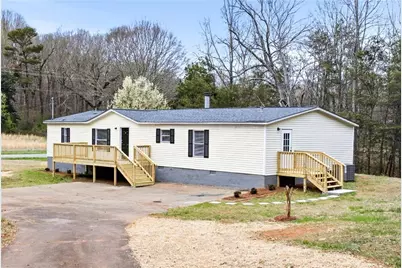 221 Friar Tuck Trail N, Murrayville, GA 30564 - Photo 1