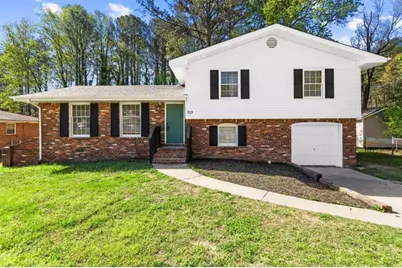 713 Huntingdon Drive, Jonesboro, GA 30236 - Photo 1