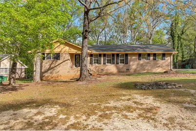 574 Horseshoe Circle SW, Lilburn, GA 30047 - Photo 1