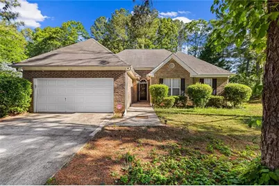 825 Lincoln Square, Locust Grove, GA 30248 - Photo 1