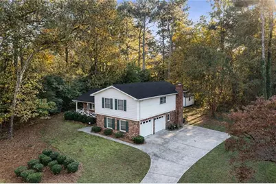 2252 Valley Creek Circle, Snellville, GA 30078 - Photo 1
