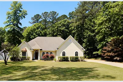 25 Blackfoot Trail, Sharpsburg, GA 30277 - Photo 1