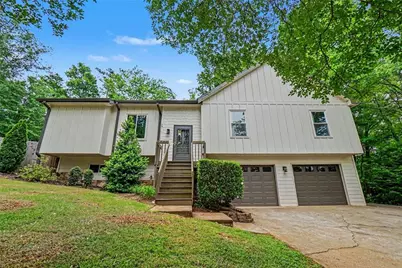 2708 Hawk Drive NE, Marietta, GA 30066 - Photo 1