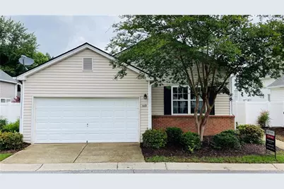 559 W Oaks Drive, Woodstock, GA 30188 - Photo 1