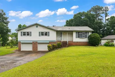 271 Sabrina Court, Woodstock, GA 30188 - Photo 1