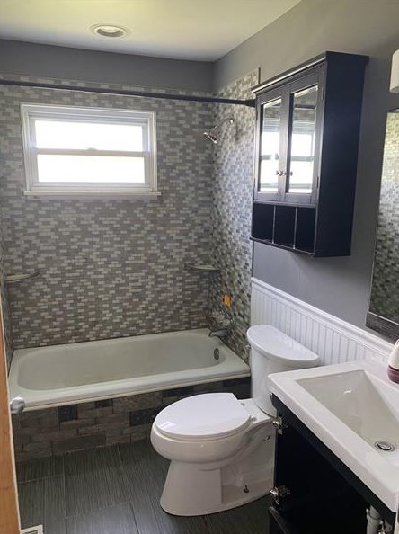 10912 Carlson Dr, North Huntingdon PA 15642-4224 exterior