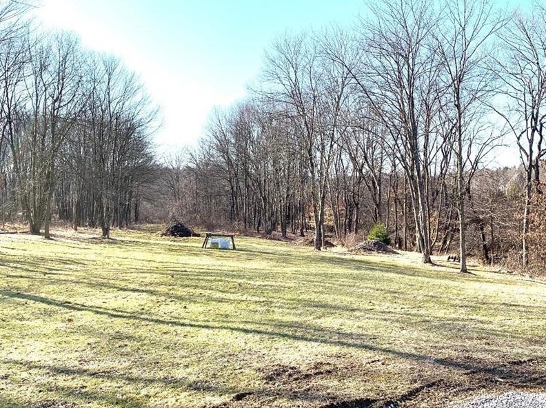 104 Mulberry Dr, Butler PA 16001-2980 exterior