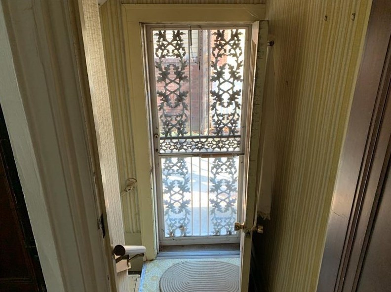 526 Chestnut St, Washington PA 15301-4647 exterior