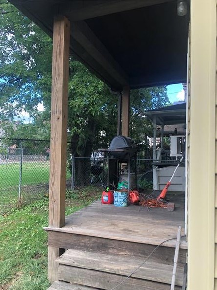107 1st Ave, Tarentum PA  15084-1701 exterior