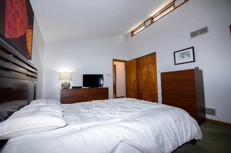 231 Hillendale Rd, Pittsburgh PA 15237-1803 exterior