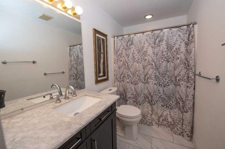 231 Hillendale Rd, Pittsburgh PA 15237-1803 exterior