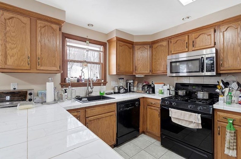 1452 Judy Ln, Monroeville PA 15146-3927 exterior