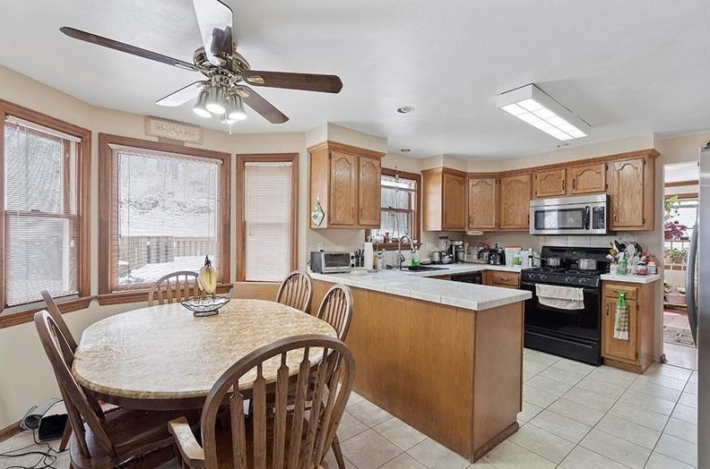 1452 Judy Ln, Monroeville PA 15146-3927 exterior