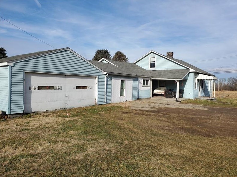 2967 State St, New Castle PA  16101-8649 exterior