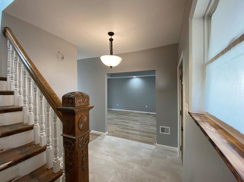 1609 Ligonier St, Latrobe PA  15650-2914 exterior