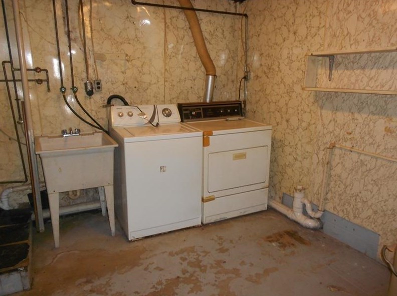 452 Country Clb Rd, Washington PA 15301-2706 exterior