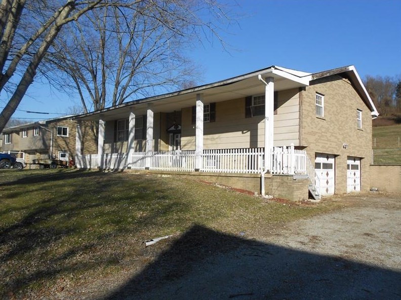 452 Country Clb Rd, Washington PA 15301-2706 exterior